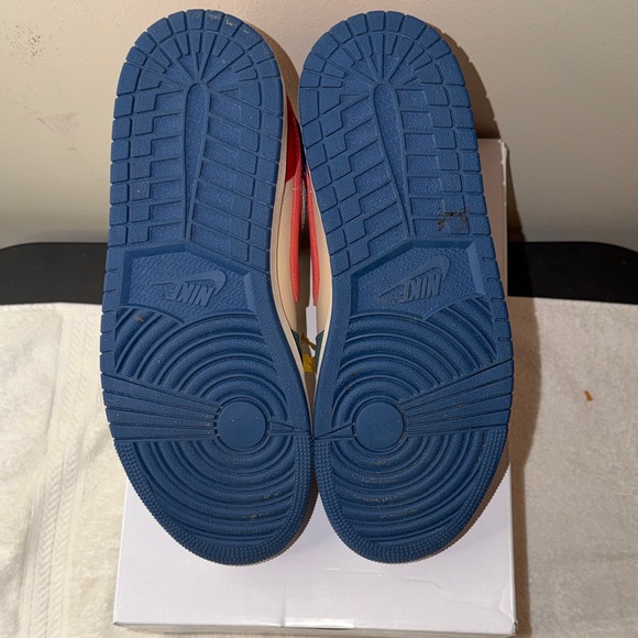 Womens Air Jordan Sneakers - Picture 6 of 10